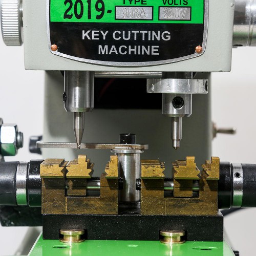 FUGONG 998C Automatic Key Cutting Machine 110V/220V Vertical Key Duplicating Machine Locksmith Picking Tool